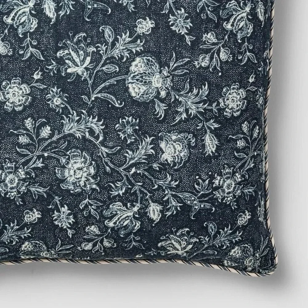 Square All Over‎ Floral Navy Pillow 20